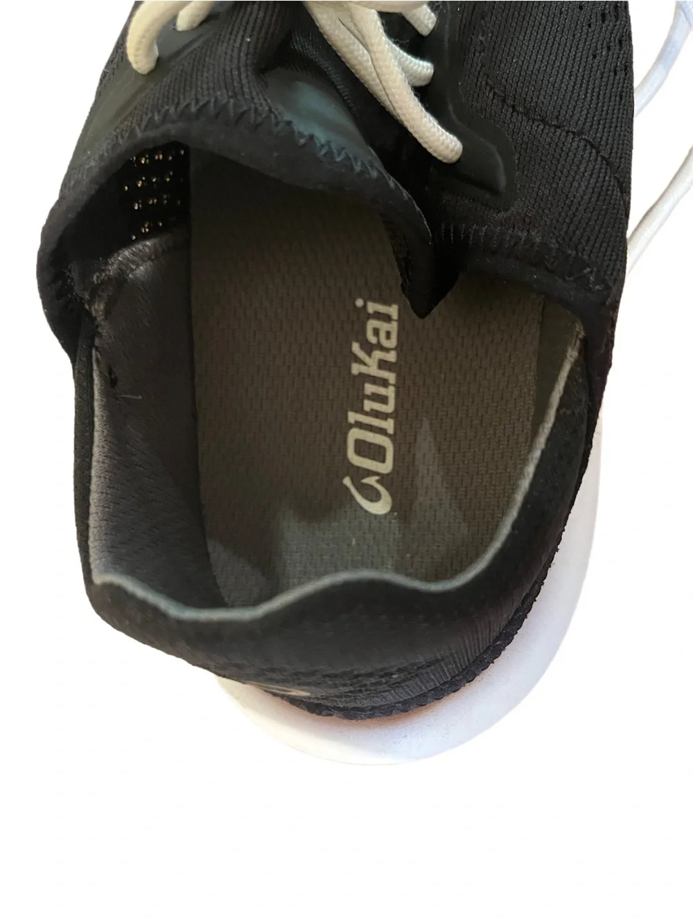 Olukai Kaholo Men’s 10 Black Breathable Mesh Beach  Shoes Perfect Condition!